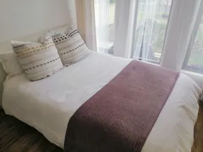 Close Airport Style Home - Rom