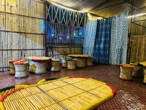 Vrinda Resort by Dcrest  - Restaurang