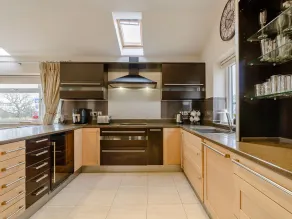 Sunnyside Shreyas - Private kitchen
