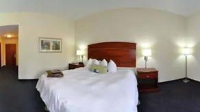 Hampton Inn Quincy - Room