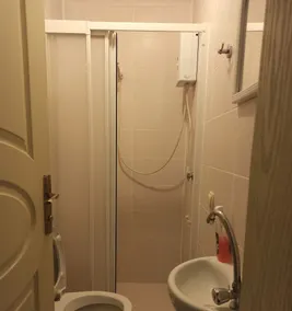 Hakbilir Pansiyon - Baño