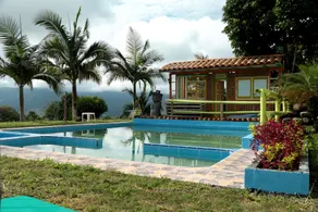Cabañas y Flores - Pool