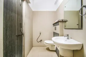 Sunrise Castle - Bathroom