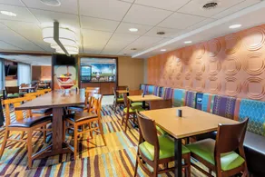 Fairfield by Marriott Inn & Suites Portland Maine Airport - Restaurant