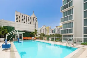 Iberostar Waves Berkeley Shore - Piscine