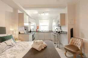 Room in Apartment - 12 Helena Luxury Serviced Apartment - Bathroom