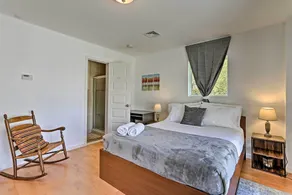 Luxe Lakefront Family Cottage: Private Beach, Dock - Rum