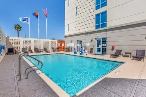 Holiday Inn Express & Suites - Phoenix Dwtn - State Capitol by IHG - Piscina