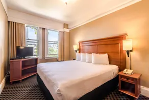 The Sylvia Hotel - Rum