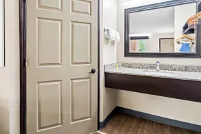 Days Inn by Wyndham Spartanburg - Salle de bain