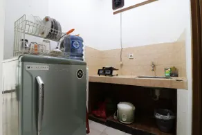 Rent House Center at Apartement Mediterania Gajah Mada - Værelse