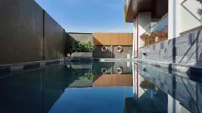 Petit Hotel - Pool