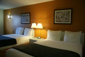 R&R Inn & Suites - Chambre