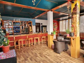 Page 3 - Riverside Rooms & Bar - Restaurante