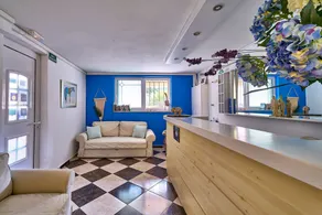 Solon Apartments Near Beach - Reception