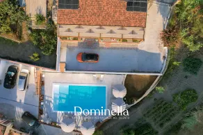 Dominella - Pool
