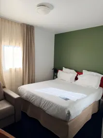 Hôtel Kyriad Fréjus Centre - Saint-Raphaël - Chambre