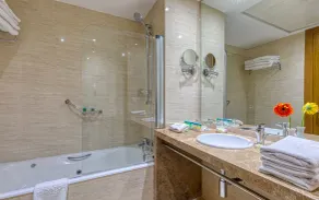 Senator Parque Central - Salle de bain