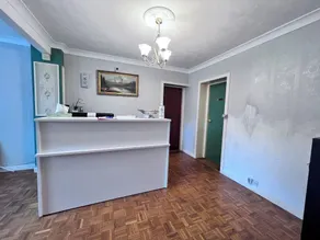 All Seasons Gatwick Guest House & Parking - Reception