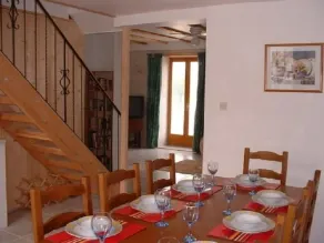 Gite La Grange - Logis de la Croix - Restauration dans la chambre