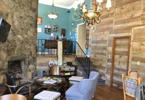 Meadowlark Motel with Restaurant & Bar - Sitzecke in der Lobby