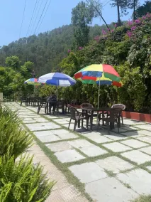 Misty Meadows by Priyago Hotels - Restaurant