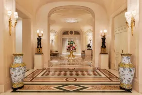 Shangri-La Hotel Paris - Hall