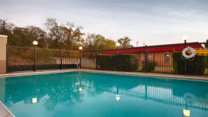 Best Western Plus Graham Inn - Piscina