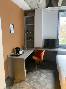 Quarter by the Warren Collection - Room