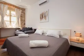 Palace Collection - Room