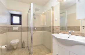 House 1815 - Bathroom