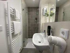 Signature East Hotel Falk - Badezimmer