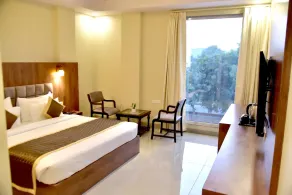 Hotel Aarna Premier - Chambre