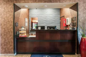 Cobblestone Hotel & Suites Appleton International Airport - Reception