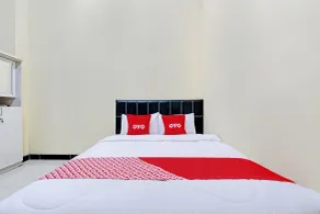 Hotel O Solo near Solo Safari formerly RR Guesthouse - Chambre
