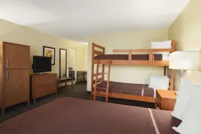 Howard Johnson by Wyndham San Diego Sea World - Chambre