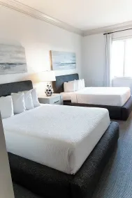 Carriage House Hotel - Zimmer
