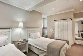 Accommodation at Vans No Loadshedding - Room