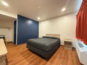 Shasta Vista Inn & Suites - Rom