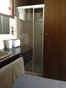 Rippleside Park Motor Inn - Bathroom