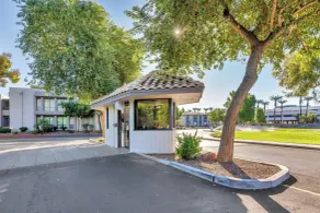 Sleek Phoenix Condo: Walk to Biltmore Fashion Park - Interiør