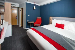 Holiday Inn Express London Luton Airport by IHG - Room