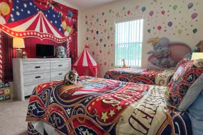 8 Mi to Disney! Villa w/ Heated Pool & Games - Interiör