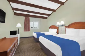 Travelodge by Wyndham Lima OH - Chambre