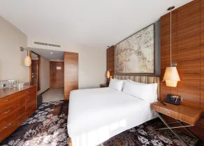 DoubleTree by Hilton Krakow Hotel & Convention Center - Habitación