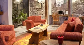 Poas Volcano Lodge - Entrada interior