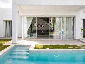 Elegant Villa in Gammarth with Private Indoor Pool - Piscina