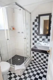 Montagu Country Hotel - Bathroom