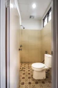 Hotel O Bungo Guest House - Bathroom
