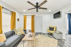 1 Mi to Dtwn: Family Home w/ Porch in Brownwood - Interior